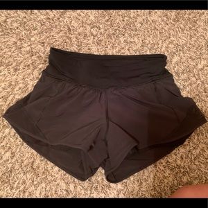 Lulu lemon shorts 🍋